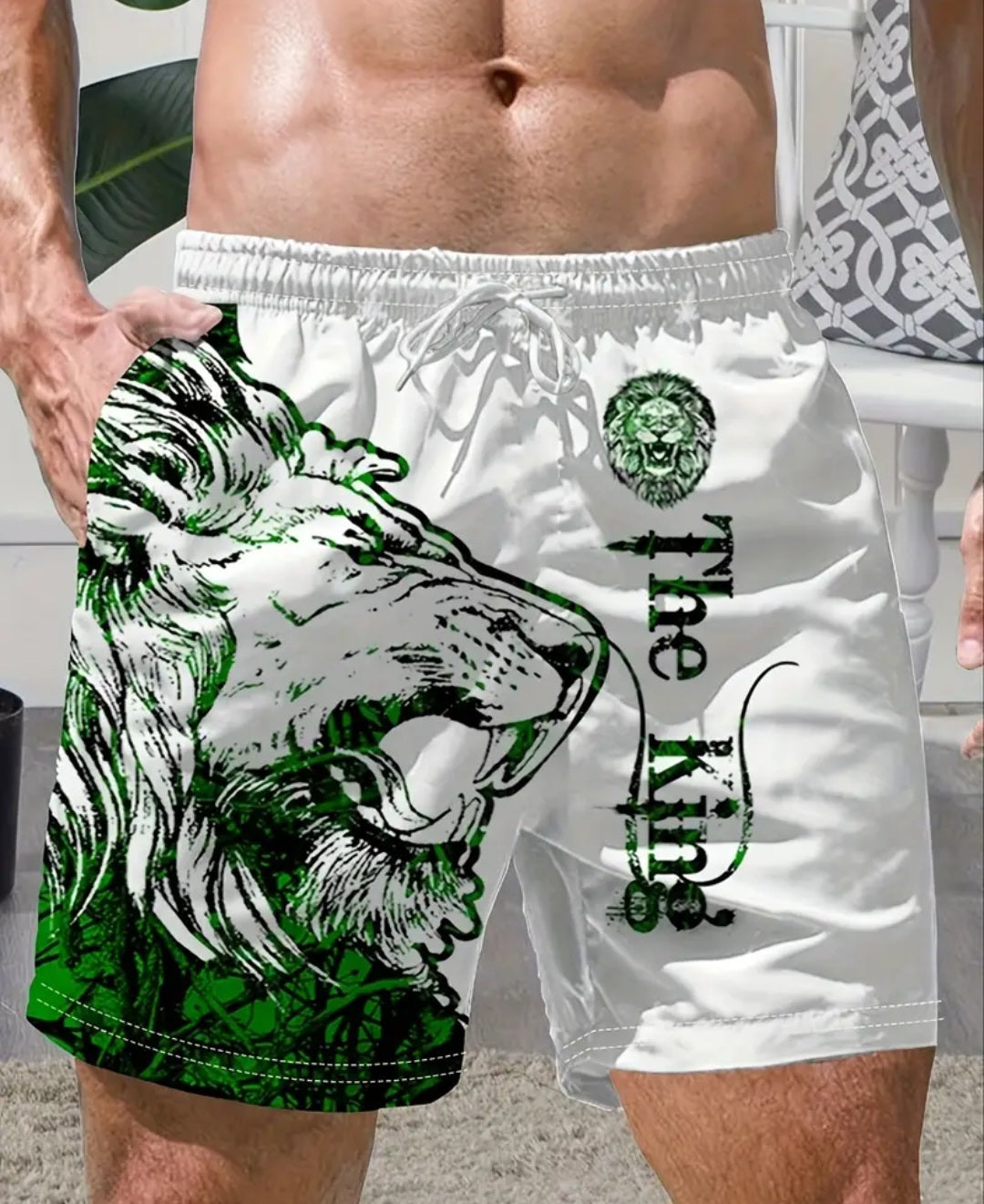 Men's Comic style Lion Graphic And Alphabet Print "THE KING" Shorts With Draustring And Dual Side Pockets, Casual And Trendy Shorts Perfect For Summer Leisurewear And Outdoors Activities