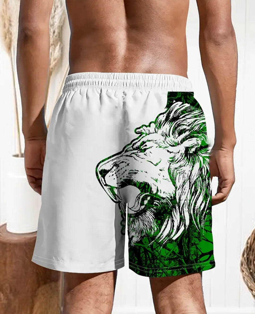 Men's Comic style Lion Graphic And Alphabet Print "THE KING" Shorts With Draustring And Dual Side Pockets, Casual And Trendy Shorts Perfect For Summer Leisurewear And Outdoors Activities