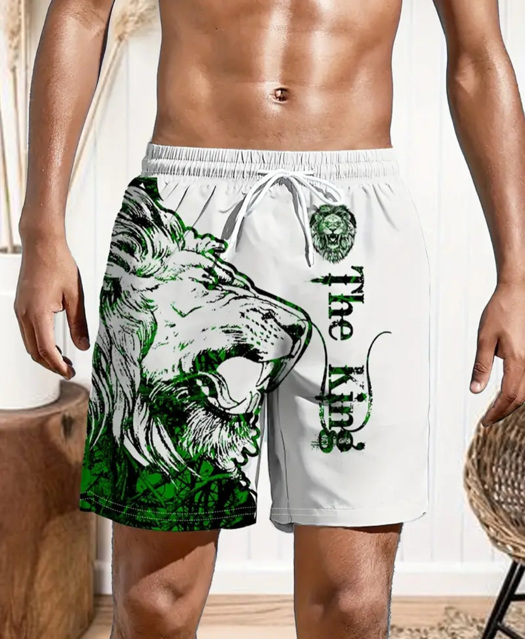 Men's Comic style Lion Graphic And Alphabet Print "THE KING" Shorts With Draustring And Dual Side Pockets, Casual And Trendy Shorts Perfect For Summer Leisurewear And Outdoors Activities