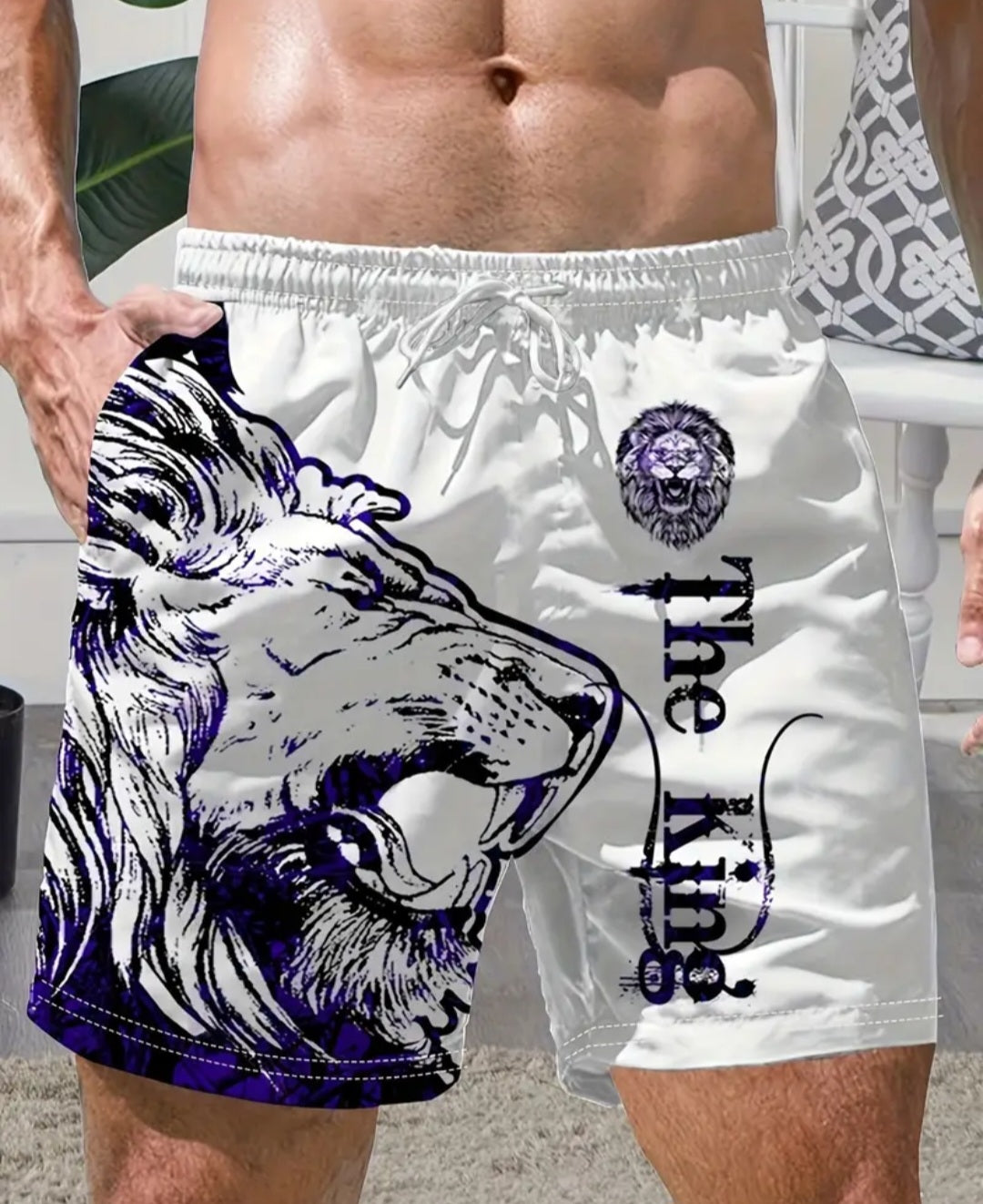 Men's Comic style Lion Graphic And Alphabet Print "THE KING" Shorts With Draustring And Dual Side Pockets, Casual And Trendy Shorts Perfect For Summer Leisurewear And Outdoors Activities