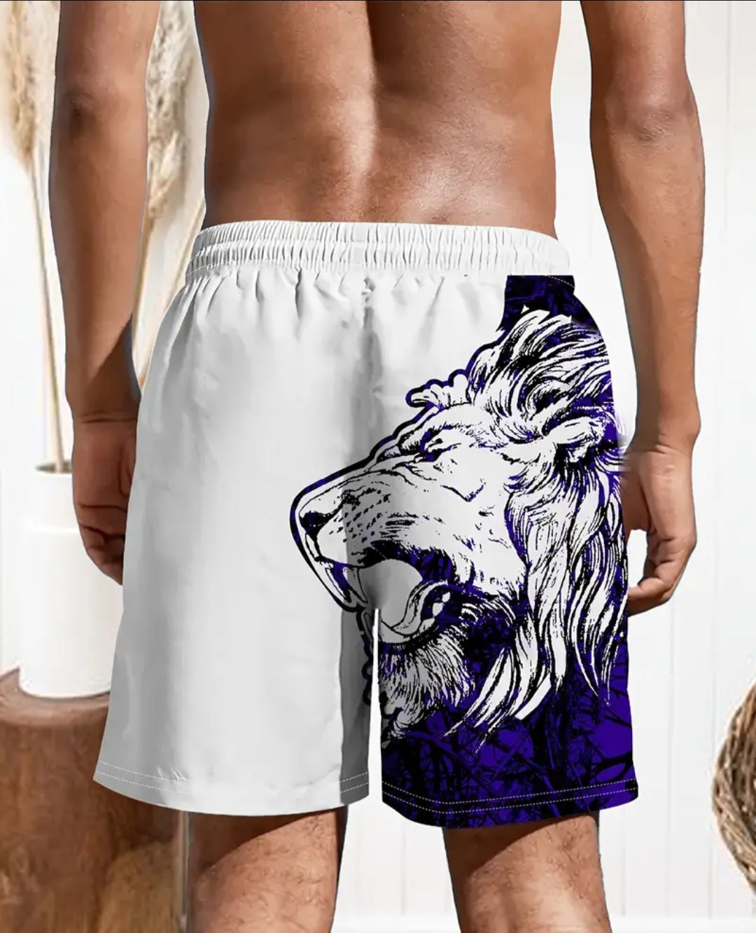 Men's Comic style Lion Graphic And Alphabet Print "THE KING" Shorts With Draustring And Dual Side Pockets, Casual And Trendy Shorts Perfect For Summer Leisurewear And Outdoors Activities