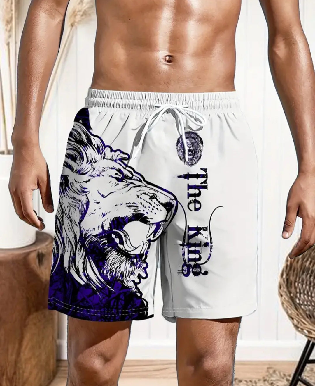 Men's Comic style Lion Graphic And Alphabet Print "THE KING" Shorts With Draustring And Dual Side Pockets, Casual And Trendy Shorts Perfect For Summer Leisurewear And Outdoors Activities